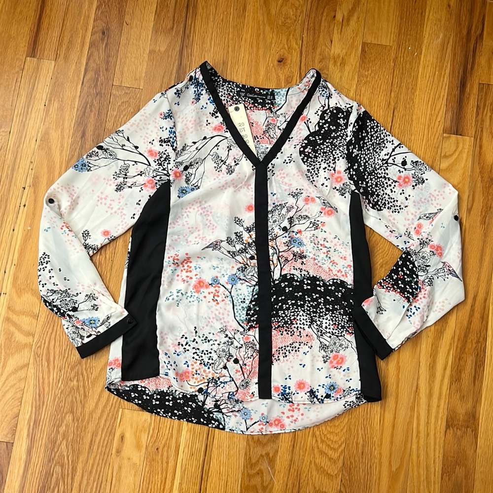 Gorgeous top! NEW